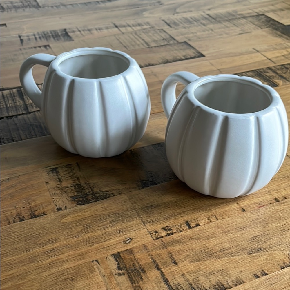 White Pumpkin Mug Set